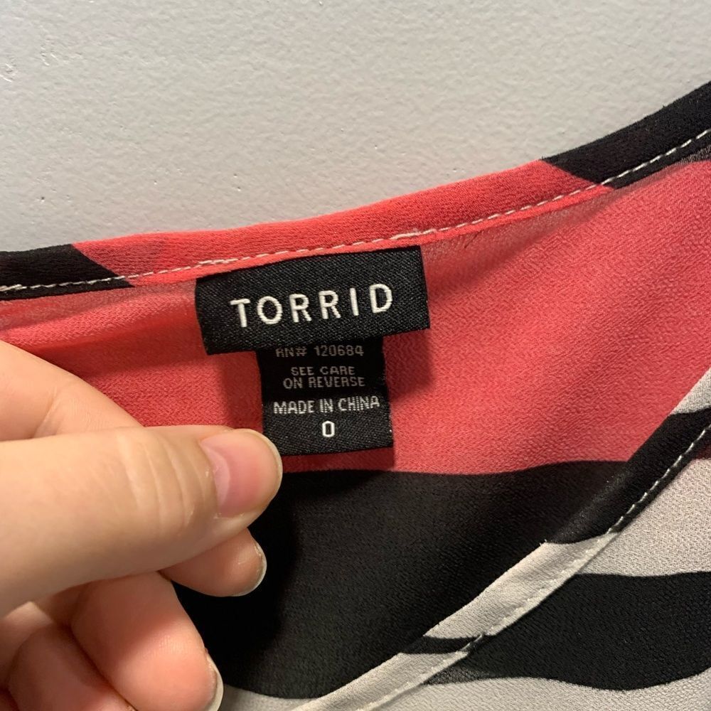 Torrid 0 Striped Blouse Pink/coral Sheer Button Back Top - Picture 9 of 10